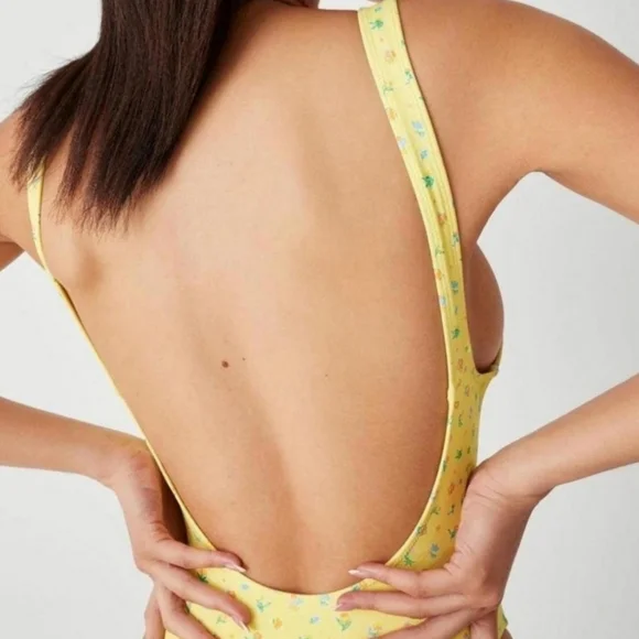 New!Frankies Bikinis X Pamela Anderson One Piece Swimsuit - Picture 4 of 15